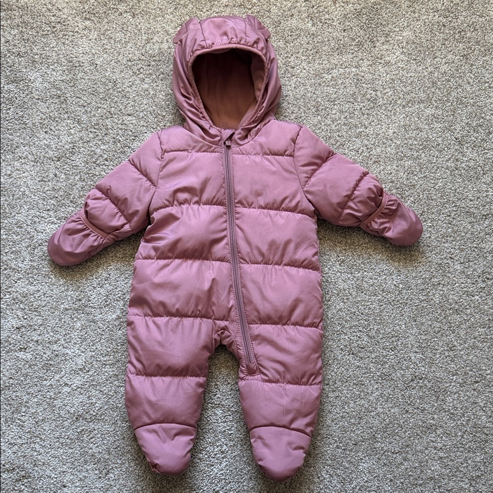 Old Navy Baby Girls Water-Resistant Frost Free Puffer Snowsuit Woodrose 0-3month